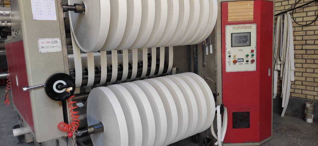 Extrusion coating and laminating line